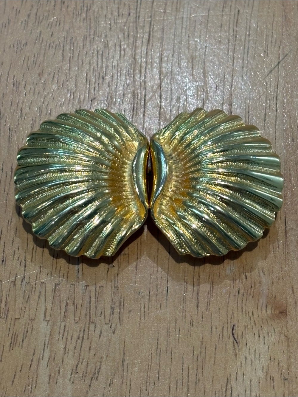 Dotty Smith vintage retro 1970s gold tone seashell mermaidcore belt buckle